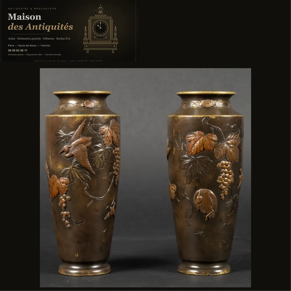 Paire de petits vases avec des hérons, bronze, Japon, ère Meiji (1868-1912) — Art d'Asie