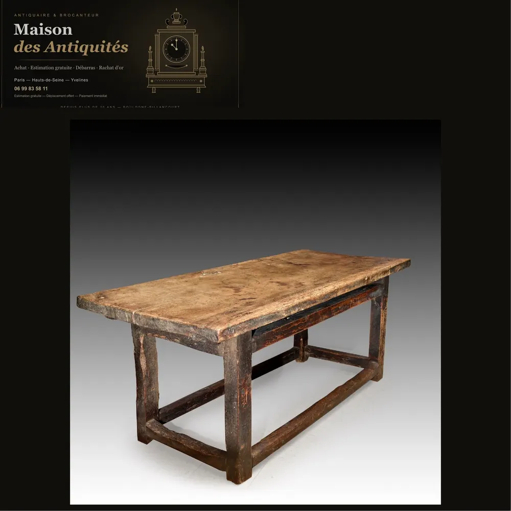Rare table émilienne, XVIIe siècle — Porcelaine & arts de la table
