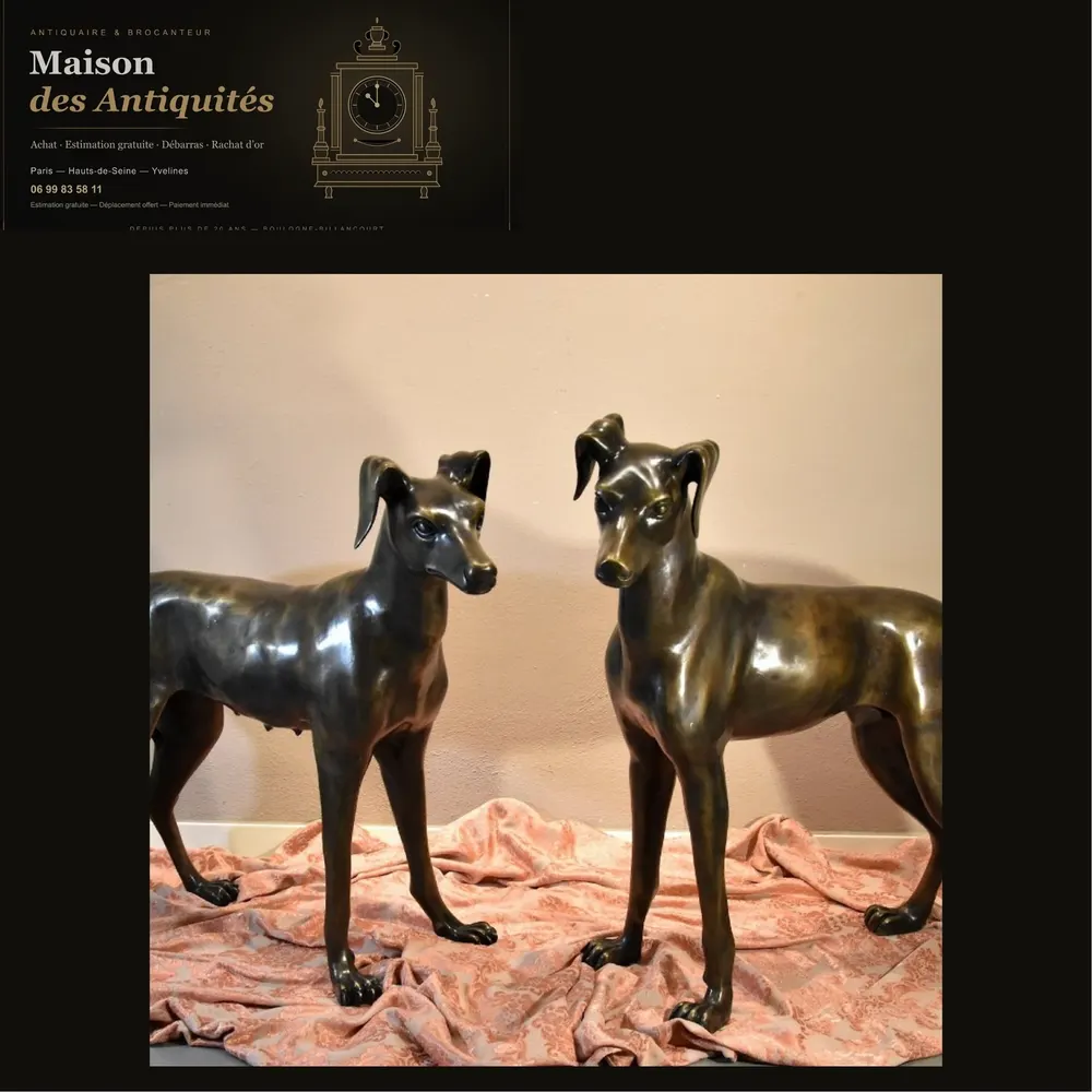 Paire de lévriers Art Déco en bronze, France XXe siècle — Sculptures & bronzes