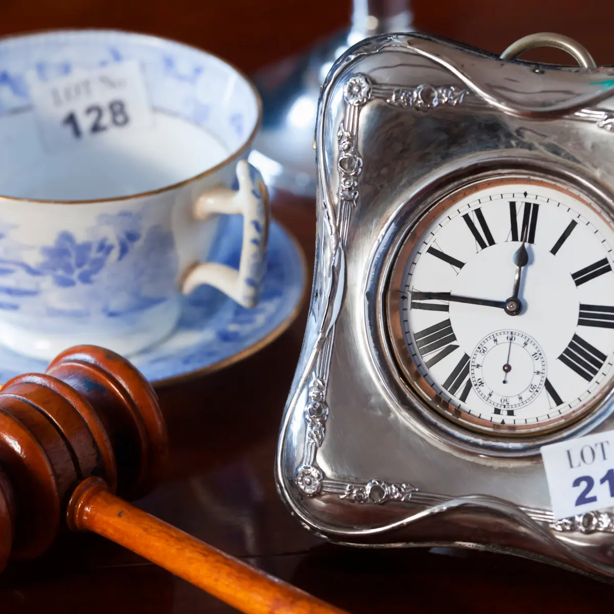 Achat d'antiquités à Vanves — Maison des Antiquités